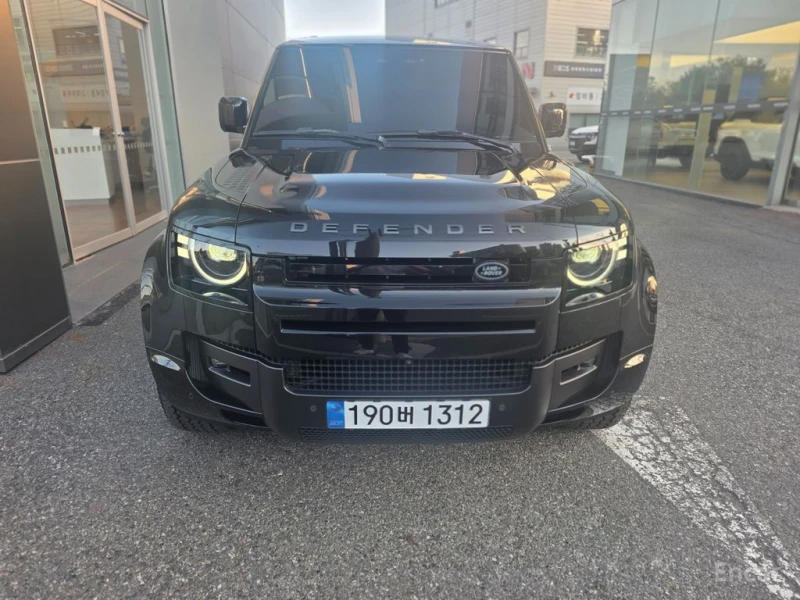 Land Rover Defender 110 D250 X-Dynamic SE - 67700 € - 46682892 1 | Car24.bg Land Rover Defender 110 D250 X-Dynamic SE - 67700 € - 46682892 1