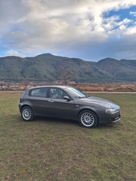 Alfa Romeo 147 - 2500 € / 4889.57 лв. - 71941242 4 | Car24.bg Alfa Romeo 147 - 2500 € / 4889.57 лв. - 71941242 4