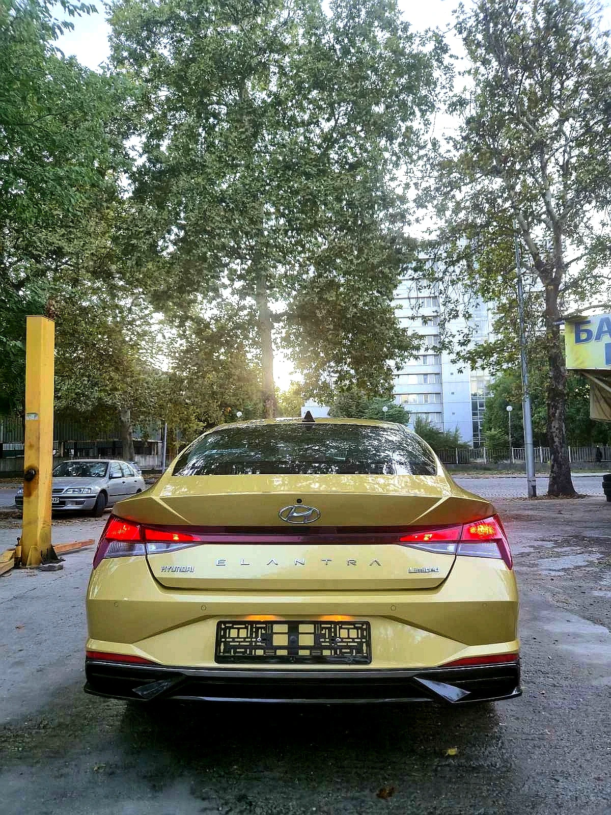 Hyundai Elantra 1.6 - изображение 4 | Auto.bg Hyundai Elantra 1.6 - изображение 4