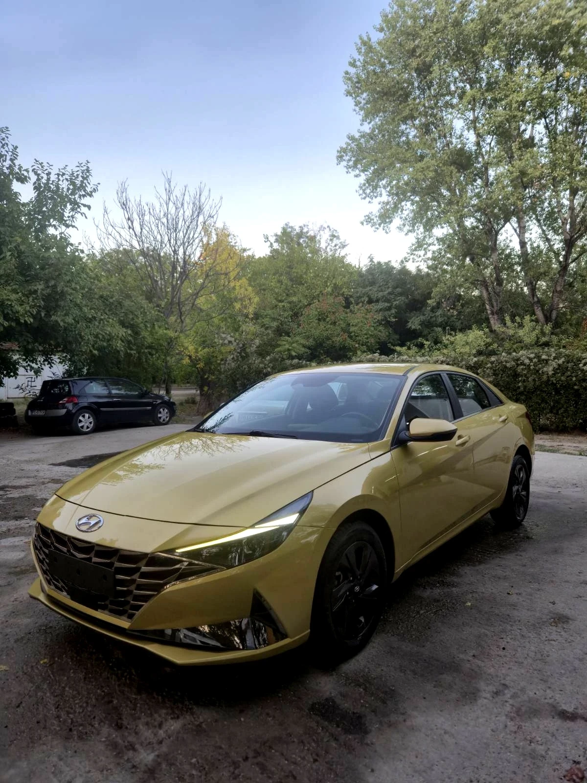 Hyundai Elantra 1.6 - изображение 2 | Auto.bg Hyundai Elantra 1.6 - изображение 2