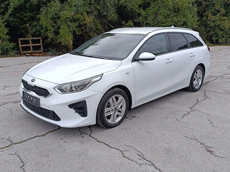 Kia Ceed 1.6 CRDI 2021 - 18500 лв. / 9458.90 € - 42452021 1 | Car24.bg Kia Ceed 1.6 CRDI 2021 - 18500 лв. / 9458.90 € - 42452021 1