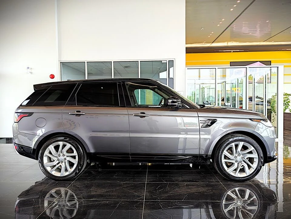 Land Rover Discovery Sport TD6 HSE AWD * CARPLAY * ПОДГРЕВ * MERIDIAN * LED  - изображение 4 | Auto.bg Land Rover Discovery Sport TD6 HSE AWD * CARPLAY * ПОДГРЕВ * MERIDIAN * LED  - изображение 4