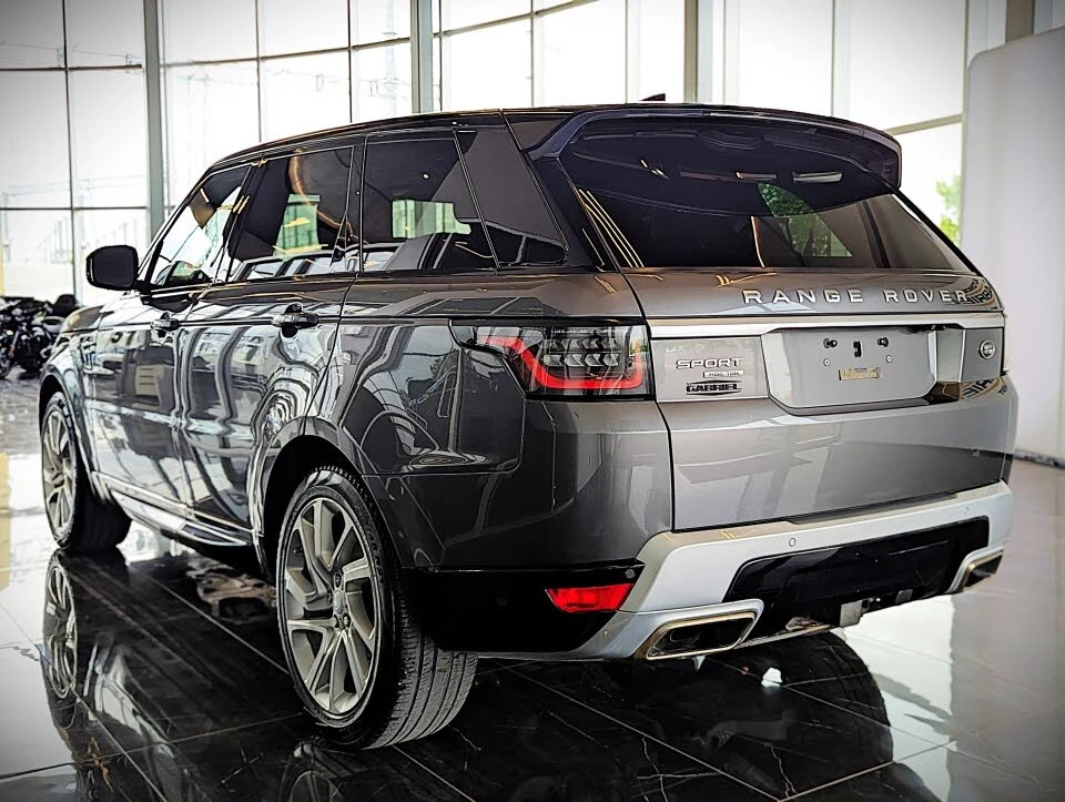 Land Rover Discovery Sport TD6 HSE AWD * CARPLAY * ПОДГРЕВ * MERIDIAN * LED  - изображение 8 | Auto.bg Land Rover Discovery Sport TD6 HSE AWD * CARPLAY * ПОДГРЕВ * MERIDIAN * LED  - изображение 8