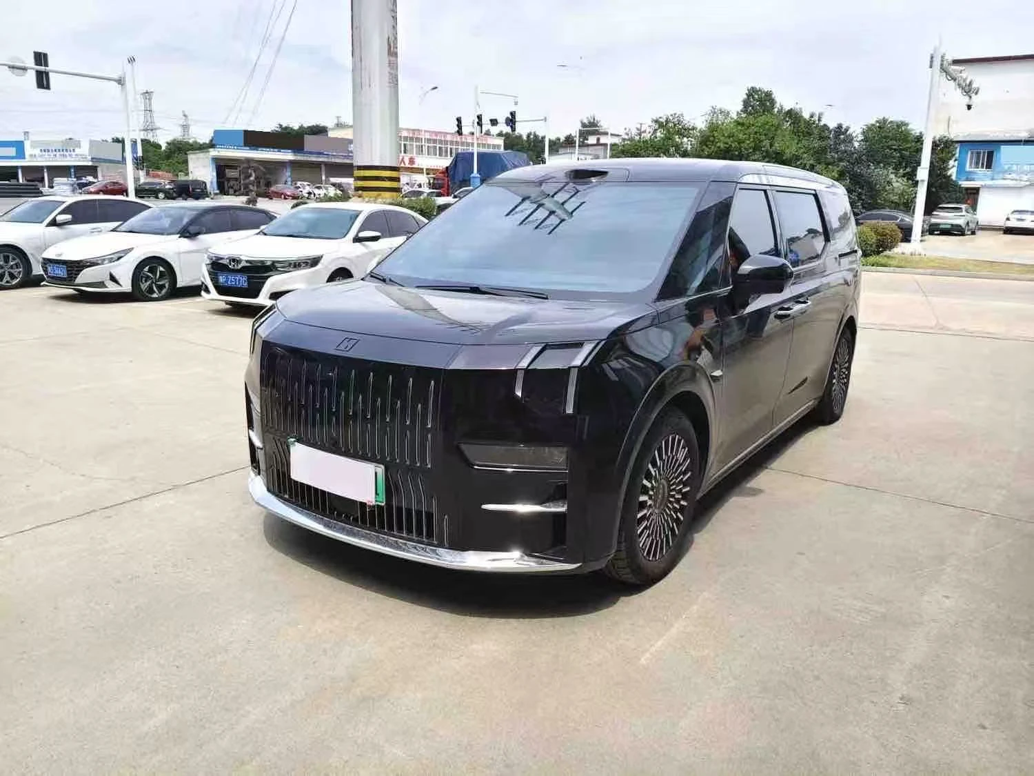 Zeekr 009 ZEEKR 009 LONG RANGE | 140 kWh | 850 KM CLTC | LUX | Auto.bg — изображение 1 Zeekr 009 ZEEKR 009 LONG RANGE | 140 kWh | 850 KM CLTC | LUX | Auto.bg — изображение 1
