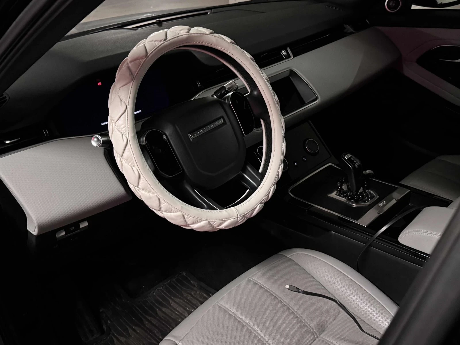 Land Rover Range Rover Evoque Vogue S* Подгрев* Обдух* Пано - изображение 6 | Auto.bg Land Rover Range Rover Evoque Vogue S* Подгрев* Обдух* Пано - изображение 6