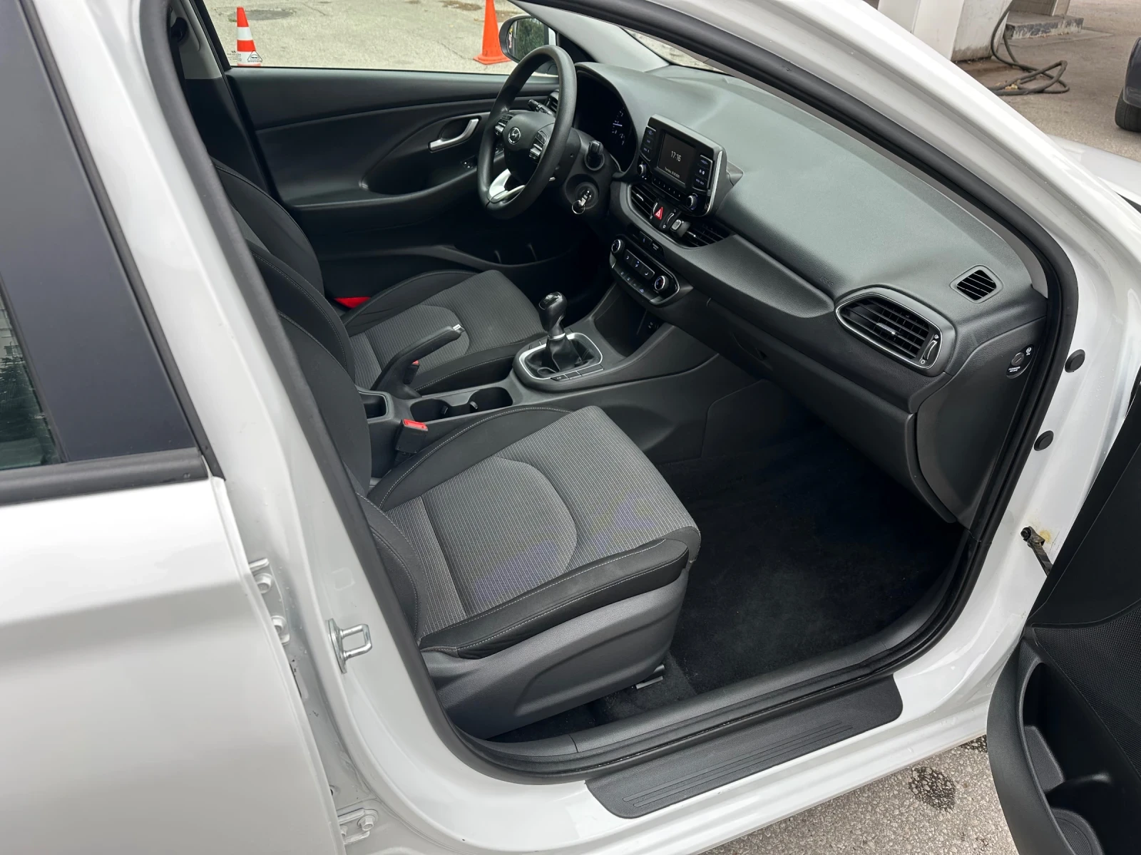 Hyundai I30 1.4i 100к.с. - изображение 8 | Auto.bg Hyundai I30 1.4i 100к.с. - изображение 8