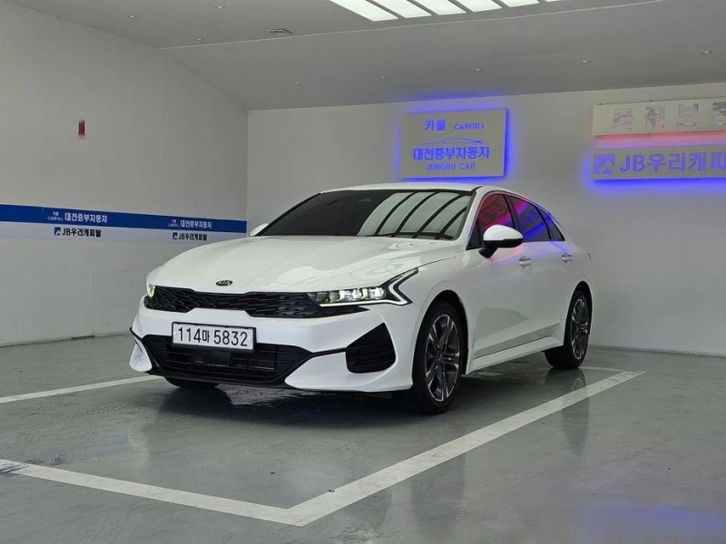 Kia K5 - 34061 лв. / 17415.11 € - 18511565 1 | Car24.bg Kia K5 - 34061 лв. / 17415.11 € - 18511565 1