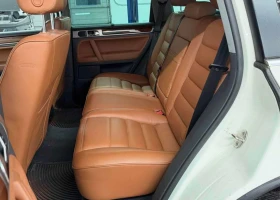 VW Touareg 4.2 V8 ТОП ИЗПЪЛНЕНИЕ Автокредит Цена до България | Auto.bg — изображение 15 VW Touareg 4.2 V8 ТОП ИЗПЪЛНЕНИЕ Автокредит Цена до България | Auto.bg — изображение 15