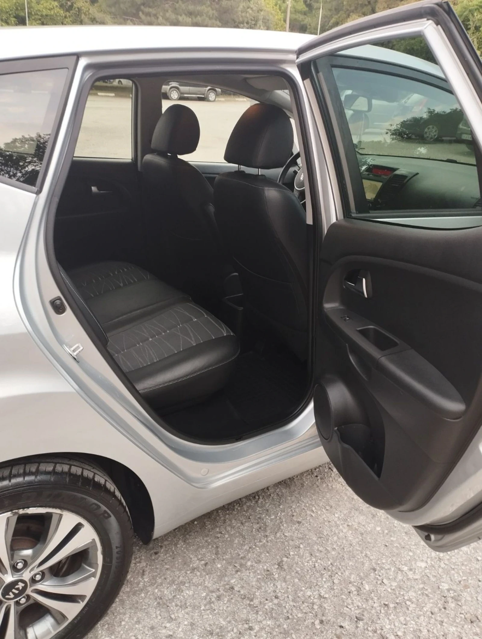 Kia Venga 1.6 - изображение 3 | Auto.bg Kia Venga 1.6 - изображение 3