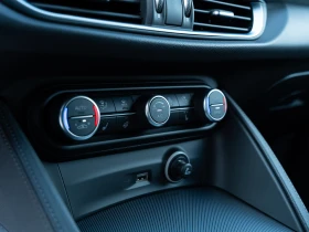 Alfa Romeo Stelvio Veloce Q4 - 57900 лв. / 29603.80 € - 48842735 12 | Car24.bg Alfa Romeo Stelvio Veloce Q4 - 57900 лв. / 29603.80 € - 48842735 12