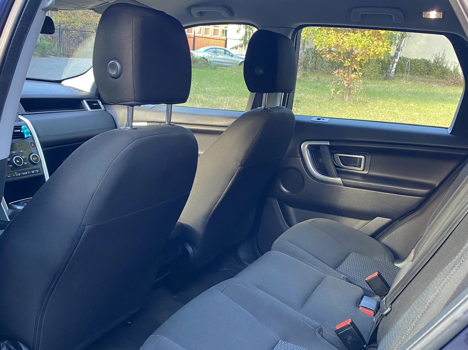 Land Rover Discovery Sport - изображение 8 | Auto.bg Land Rover Discovery Sport - изображение 8