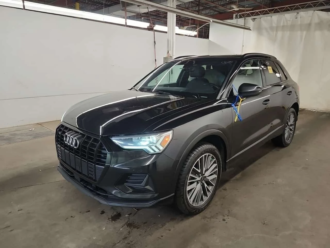 Audi Q3 КОЖА / ПОДГРЕВИ / ДВА ЧИФТА ГУМИ | Auto.bg — изображение 1 Audi Q3 КОЖА / ПОДГРЕВИ / ДВА ЧИФТА ГУМИ | Auto.bg — изображение 1