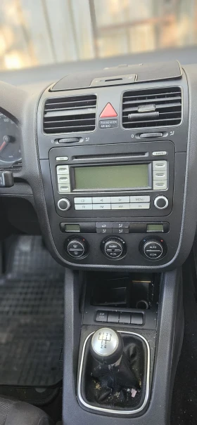 VW Golf 5 1.4 Бензин | Auto.bg — изображение 9 VW Golf 5 1.4 Бензин | Auto.bg — изображение 9