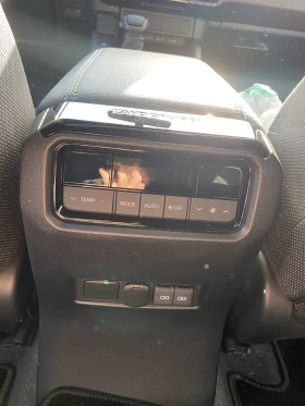 Toyota Land cruiser - 61575 € / 120430.23 лв. - 24015185 17 | Car24.bg Toyota Land cruiser - 61575 € / 120430.23 лв. - 24015185 17