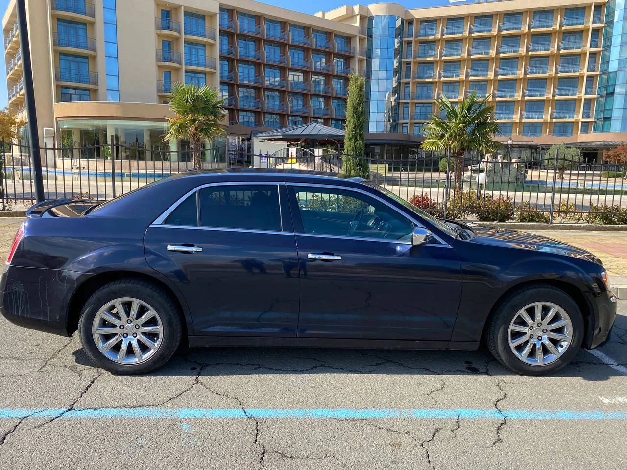Chrysler 300c 3.6 V6 Limited - изображение 2 | Auto.bg Chrysler 300c 3.6 V6 Limited - изображение 2