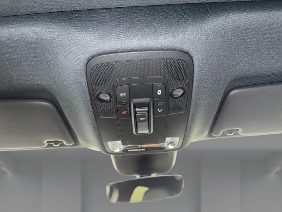 Audi Q3 Sportback 45 TFSI Quattro S-line = NEW = Гаранция - изображение 8 | Auto.bg Audi Q3 Sportback 45 TFSI Quattro S-line = NEW = Гаранция - изображение 8