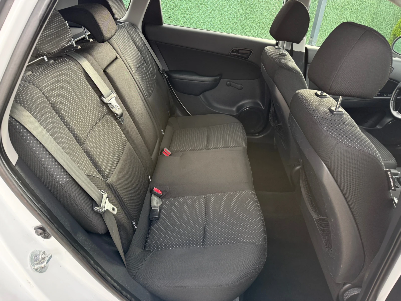 Hyundai I30 1.6diesel* 90h.p* НОВ ВНОС СЕР.КНИЖКА - изображение 10 | Auto.bg Hyundai I30 1.6diesel* 90h.p* НОВ ВНОС СЕР.КНИЖКА - изображение 10