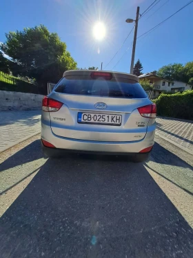 Hyundai IX35 2.0 crdi 4x4 184к.с. | Auto.bg — изображение 10 Hyundai IX35 2.0 crdi 4x4 184к.с. | Auto.bg — изображение 10