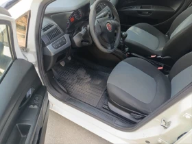Fiat Punto 1.2 Grande 120хил.км - 2299 € / 4496.45 лв. - 52115662 8 | Car24.bg Fiat Punto 1.2 Grande 120хил.км - 2299 € / 4496.45 лв. - 52115662 8