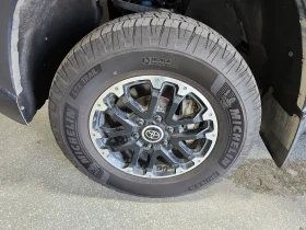 Toyota Tundra HYBRID LIMITED * 4WD * SHORT BED * CARFAX * | Auto.bg — изображение 14 Toyota Tundra HYBRID LIMITED * 4WD * SHORT BED * CARFAX * | Auto.bg — изображение 14