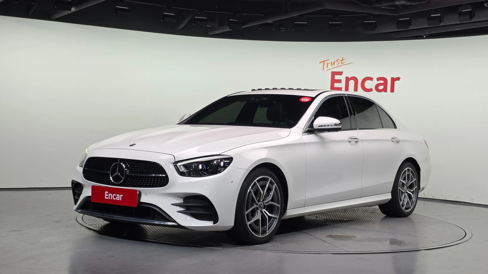 Mercedes-Benz E 220 4MATIC AMG Line | Auto.bg — изображение 1 Mercedes-Benz E 220 4MATIC AMG Line | Auto.bg — изображение 1