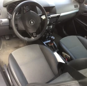 Opel Astra Twin Top - 5200 € / 10170.32 лв. - 81630293 10 | Car24.bg Opel Astra Twin Top - 5200 € / 10170.32 лв. - 81630293 10