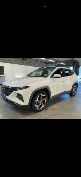 Hyundai Tucson 1.6 T-GDI Hybrid Executive 2WD - Car24.bg Hyundai Tucson 1.6 T-GDI Hybrid Executive 2WD