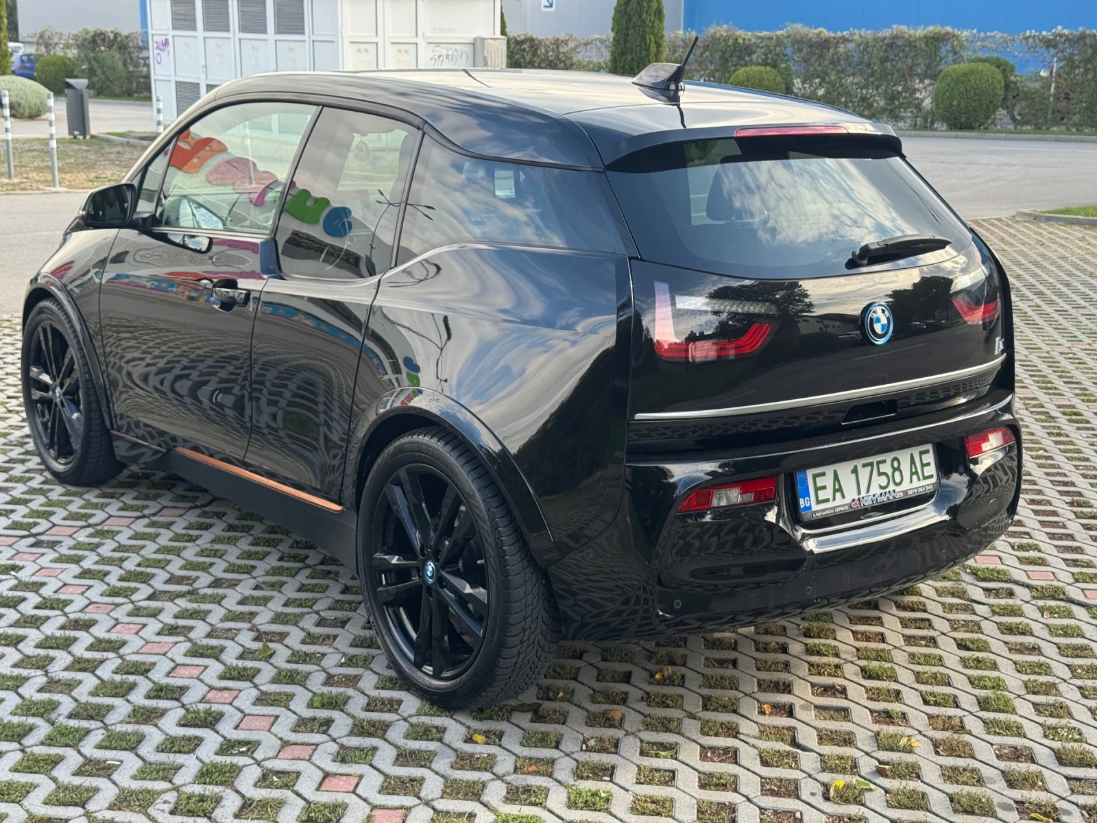 BMW i3 S 120Ah Edition RoadStyle - изображение 6 | Auto.bg BMW i3 S 120Ah Edition RoadStyle - изображение 6