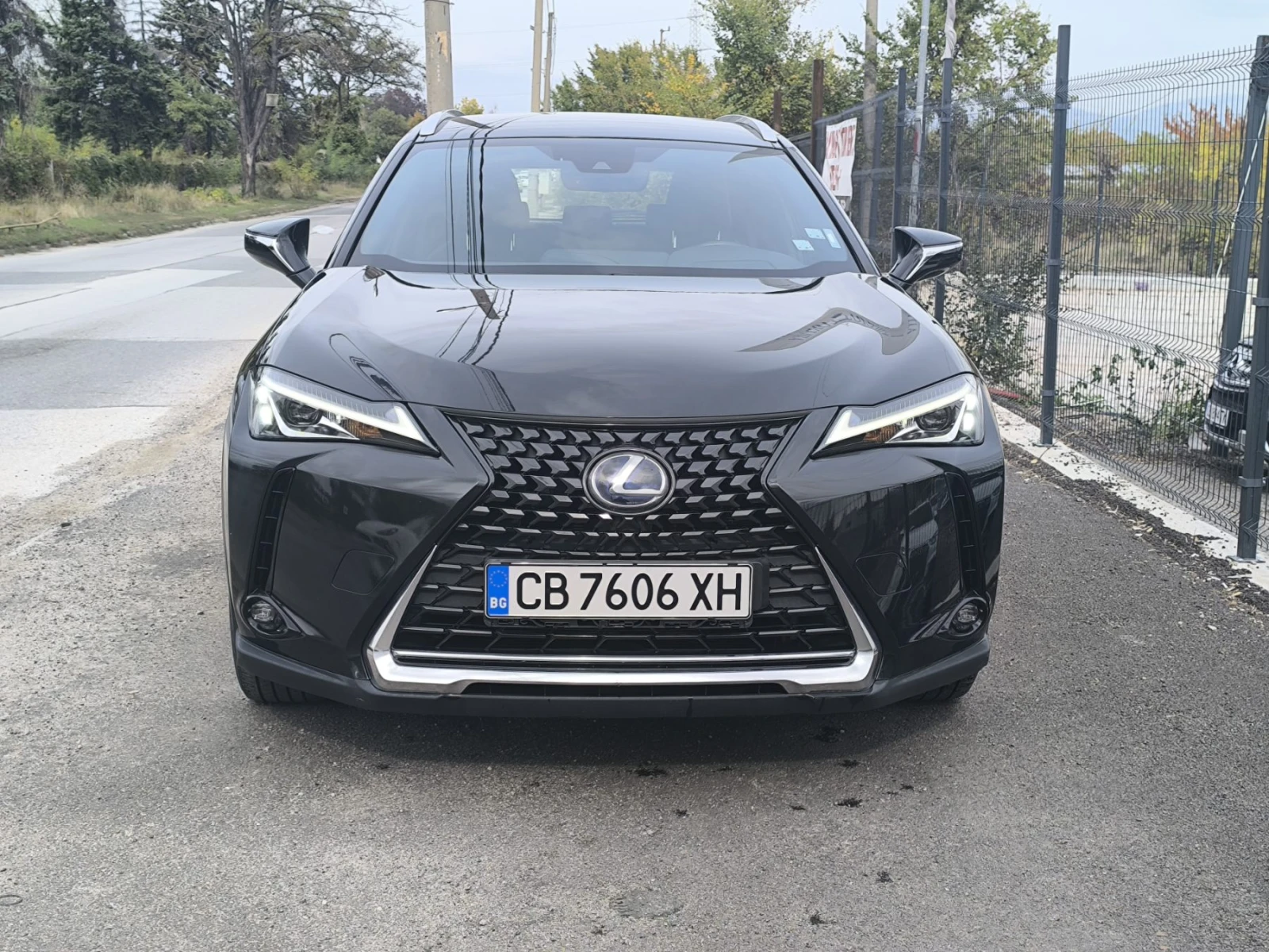 Lexus UX 250h 2.0 Hybrid - изображение 2 | Auto.bg Lexus UX 250h 2.0 Hybrid - изображение 2