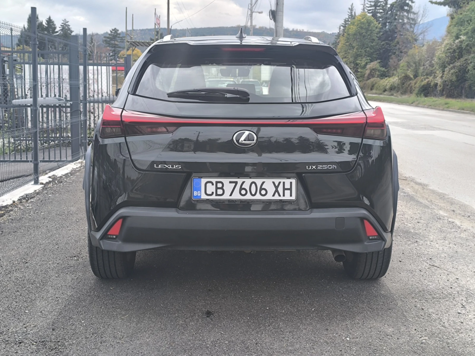 Lexus UX 250h 2.0 Hybrid - изображение 5 | Auto.bg Lexus UX 250h 2.0 Hybrid - изображение 5