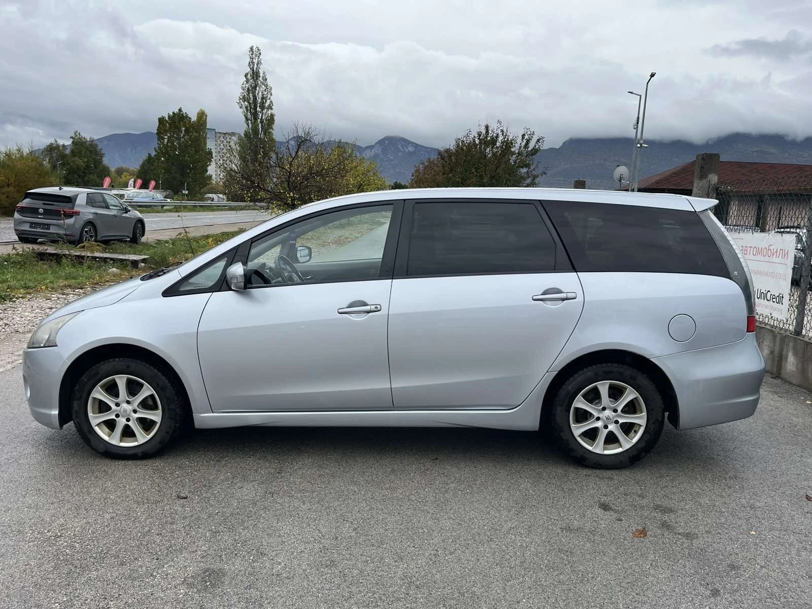 Mitsubishi Grandis 2.0TDI 136кс 6 СКОРОСТИ 7 МЕСТА  АВТОПИЛОТ - изображение 6 | Auto.bg Mitsubishi Grandis 2.0TDI 136кс 6 СКОРОСТИ 7 МЕСТА  АВТОПИЛОТ - изображение 6