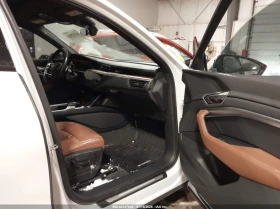 Audi E-Tron Premium Quattro - 17200 € / 33640.28 лв. - 21283416 5 | Car24.bg Audi E-Tron Premium Quattro - 17200 € / 33640.28 лв. - 21283416 5