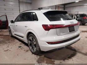 Audi E-Tron Premium Quattro - 17200 € / 33640.28 лв. - 21283416 3 | Car24.bg Audi E-Tron Premium Quattro - 17200 € / 33640.28 лв. - 21283416 3