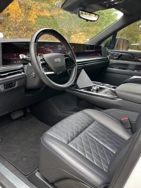 Cadillac Escalade IQ-Full options-air-4x4-7 Местен | Auto.bg — изображение 8 Cadillac Escalade IQ-Full options-air-4x4-7 Местен | Auto.bg — изображение 8