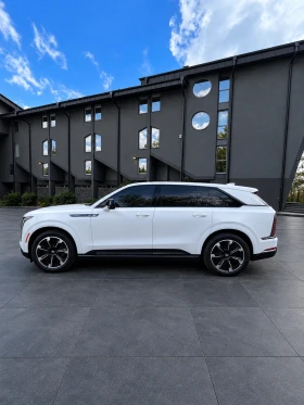Cadillac Escalade IQ-Full options-air-4x4-7 Местен | Auto.bg — изображение 2 Cadillac Escalade IQ-Full options-air-4x4-7 Местен | Auto.bg — изображение 2