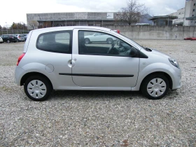 Renault Twingo 1.3 i - 3290 лв. / 1682.15 € - 43204393 3 | Car24.bg Renault Twingo 1.3 i - 3290 лв. / 1682.15 € - 43204393 3