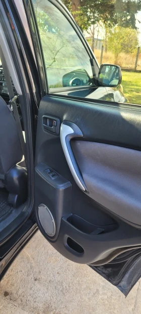 Toyota Rav4 undefined | Auto.bg — изображение 7 Toyota Rav4 undefined | Auto.bg — изображение 7