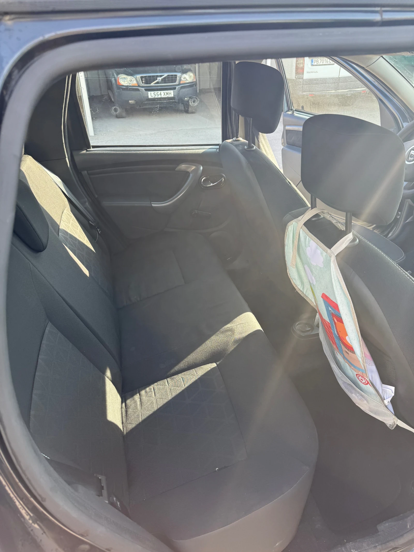 Dacia Duster 1.6i газ - изображение 7 | Auto.bg Dacia Duster 1.6i газ - изображение 7