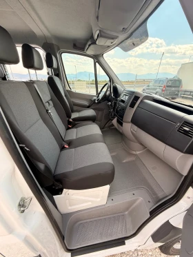 VW Crafter 2.0TDi-Клима-7местен-Евро6 | Auto.bg — изображение 12 VW Crafter 2.0TDi-Клима-7местен-Евро6 | Auto.bg — изображение 12