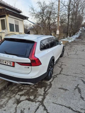 Volvo V90 Cross Country 2.0D - 22000 € / 43028.26 лв. - 61267927 4 | Car24.bg Volvo V90 Cross Country 2.0D - 22000 € / 43028.26 лв. - 61267927 4