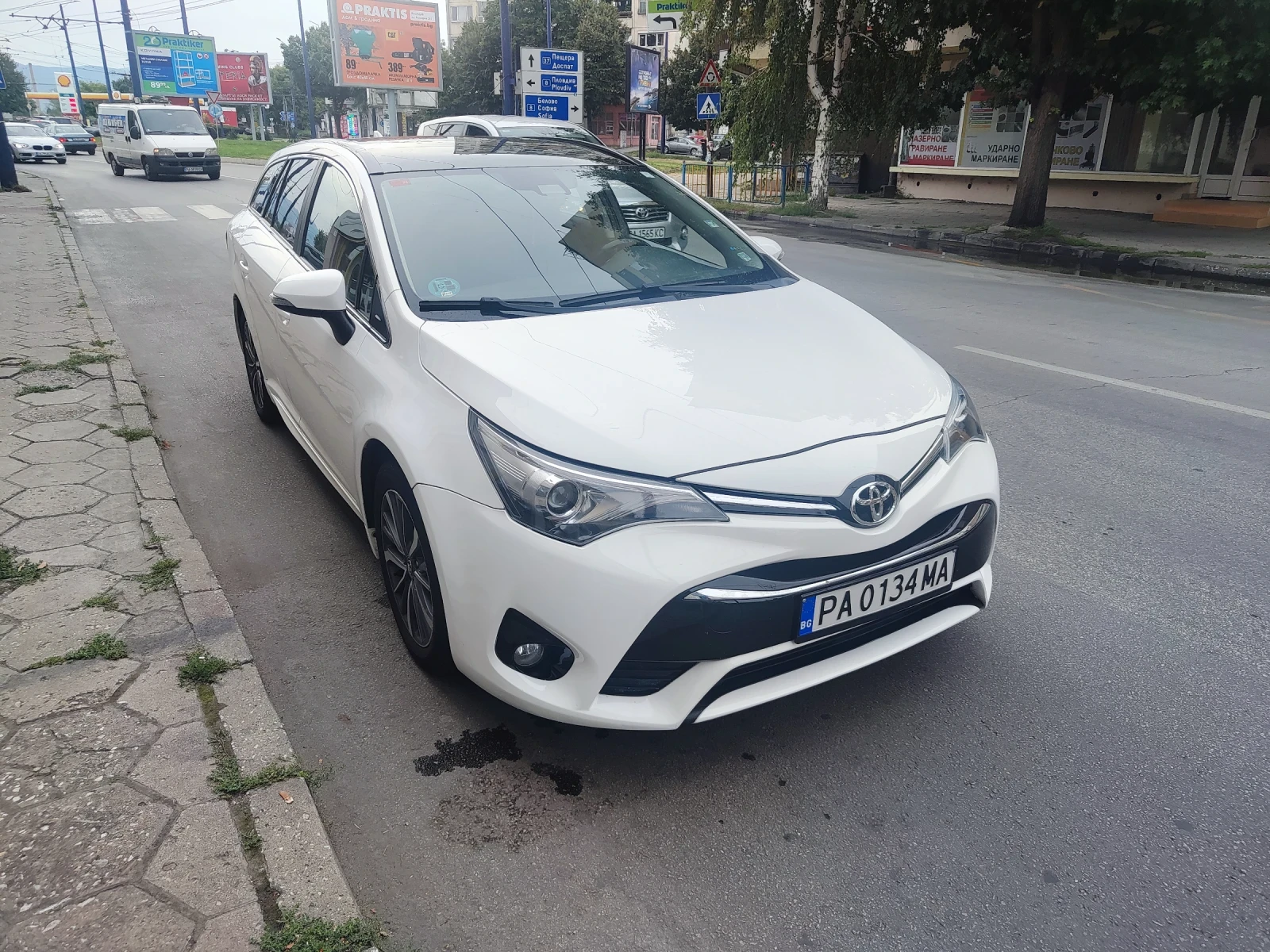 Toyota Avensis 2.0 sol Панорама - изображение 2 | Auto.bg Toyota Avensis 2.0 sol Панорама - изображение 2