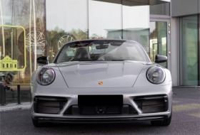 Обява за продажба на Porsche 911 Carrera 4 GTS Cabrio = Active Suspension= Гаранция ~ 398 508 лв. - изображение 1
