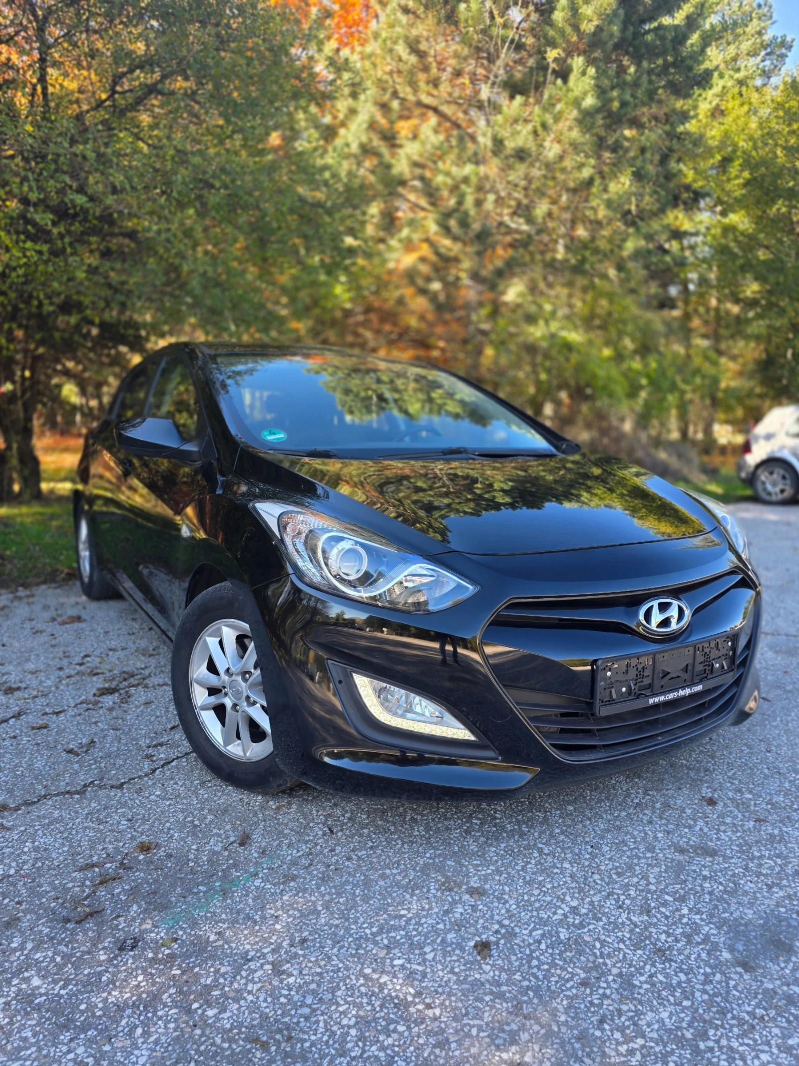 Hyundai I30 1, 4i "FIFA World Cup Edition" ЕВРО 5 , 6  - изображение 3 | Auto.bg Hyundai I30 1, 4i "FIFA World Cup Edition" ЕВРО 5 , 6  - изображение 3