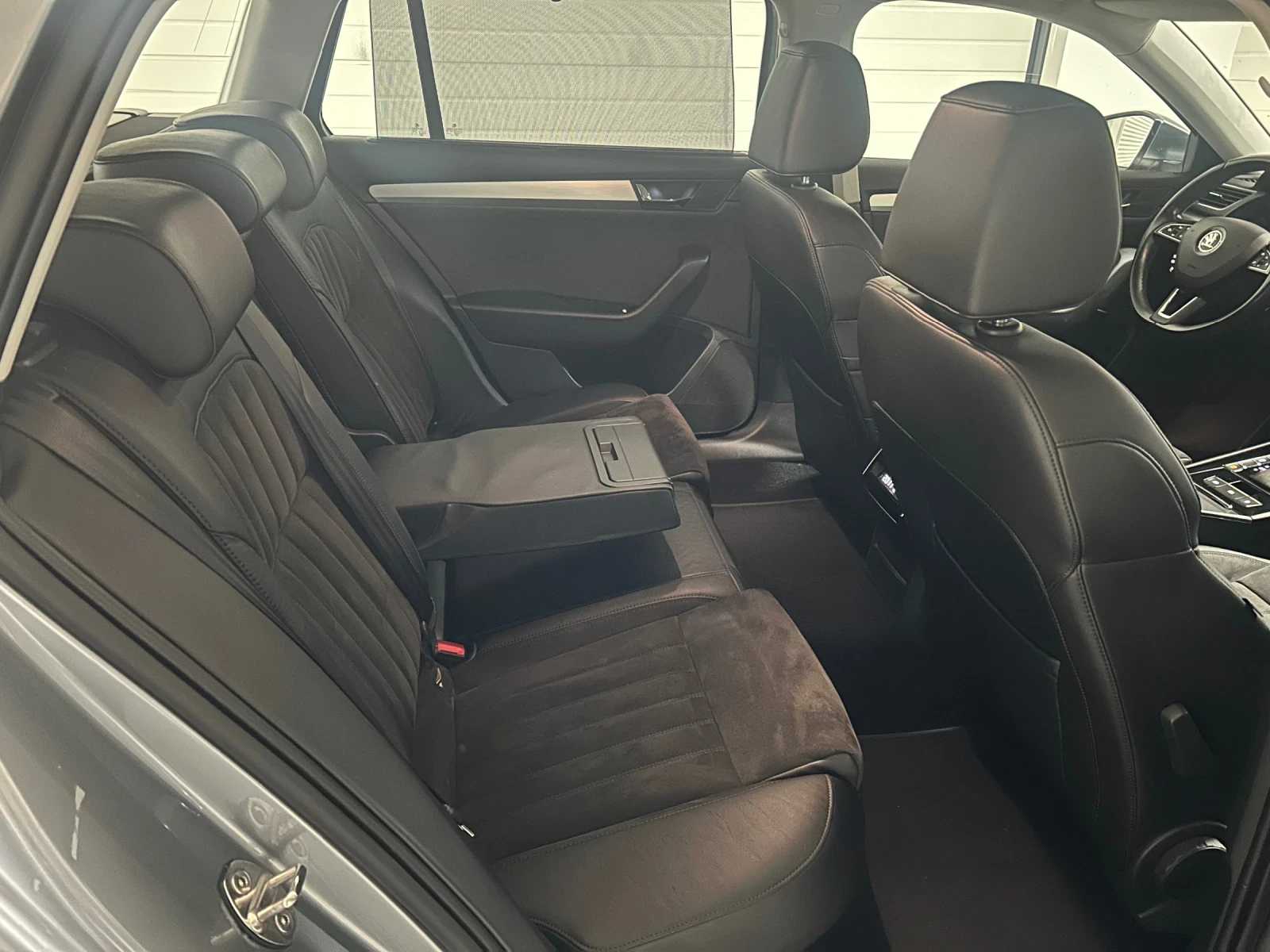 Skoda Superb 2.0 TDI DSG 4x4 - изображение 9 | Auto.bg Skoda Superb 2.0 TDI DSG 4x4 - изображение 9