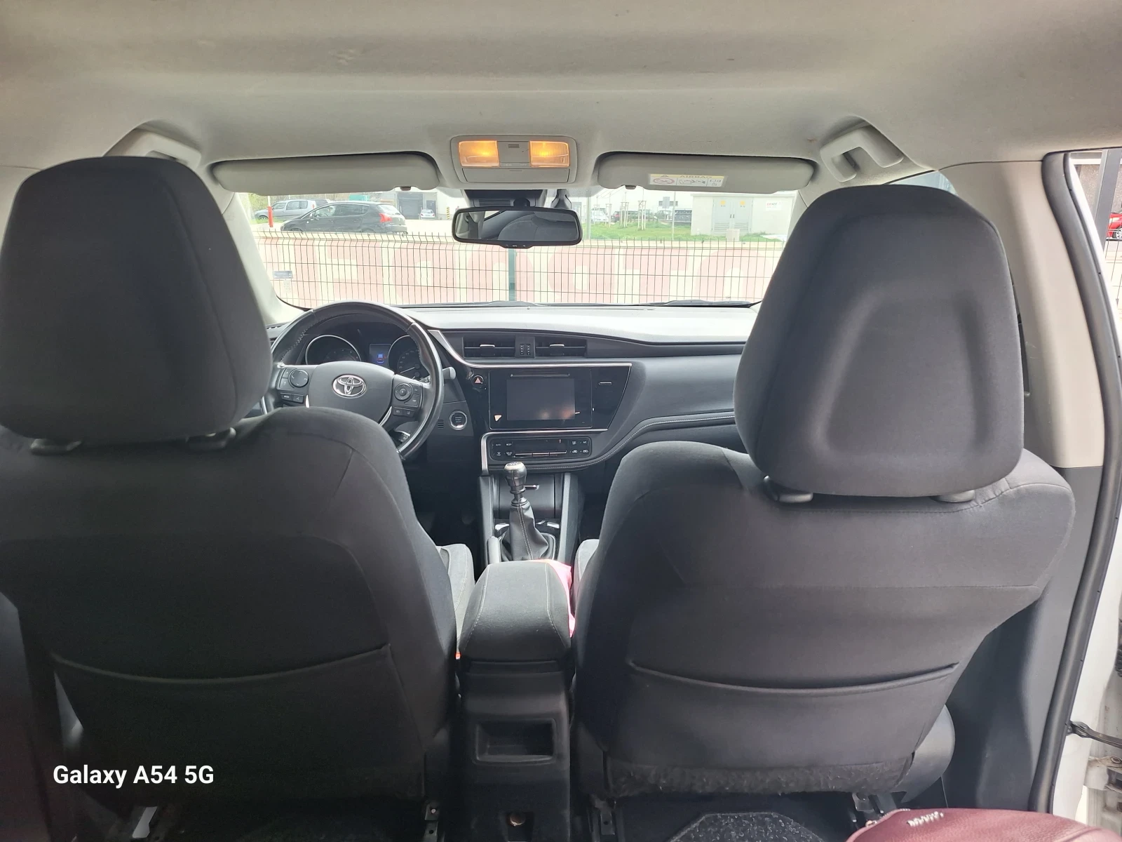 Toyota Auris 1.2 БЕНЗИН, 116 коня с турбо, 4ри ЦИЛИНДЪРА  - изображение 5 | Auto.bg Toyota Auris 1.2 БЕНЗИН, 116 коня с турбо, 4ри ЦИЛИНДЪРА  - изображение 5