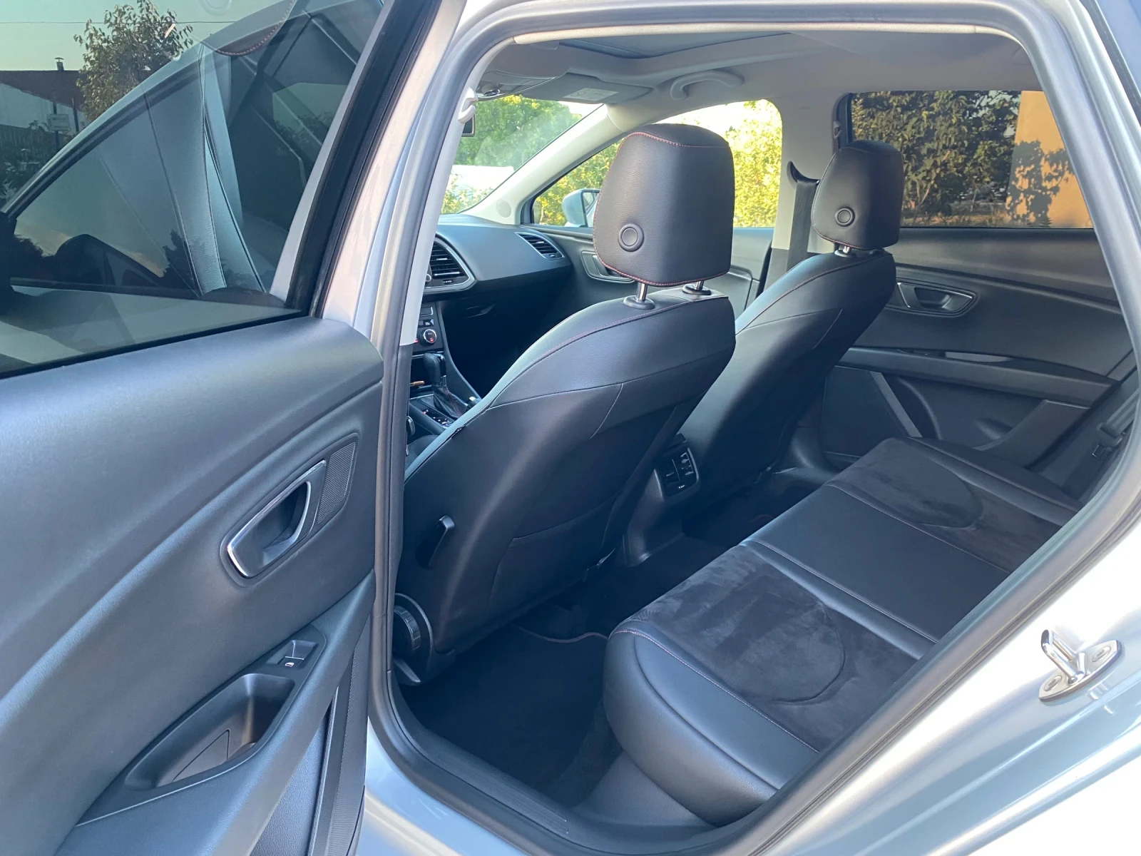 Seat Leon FR 2.0TDI 184 DSG - изображение 10 | Auto.bg Seat Leon FR 2.0TDI 184 DSG - изображение 10