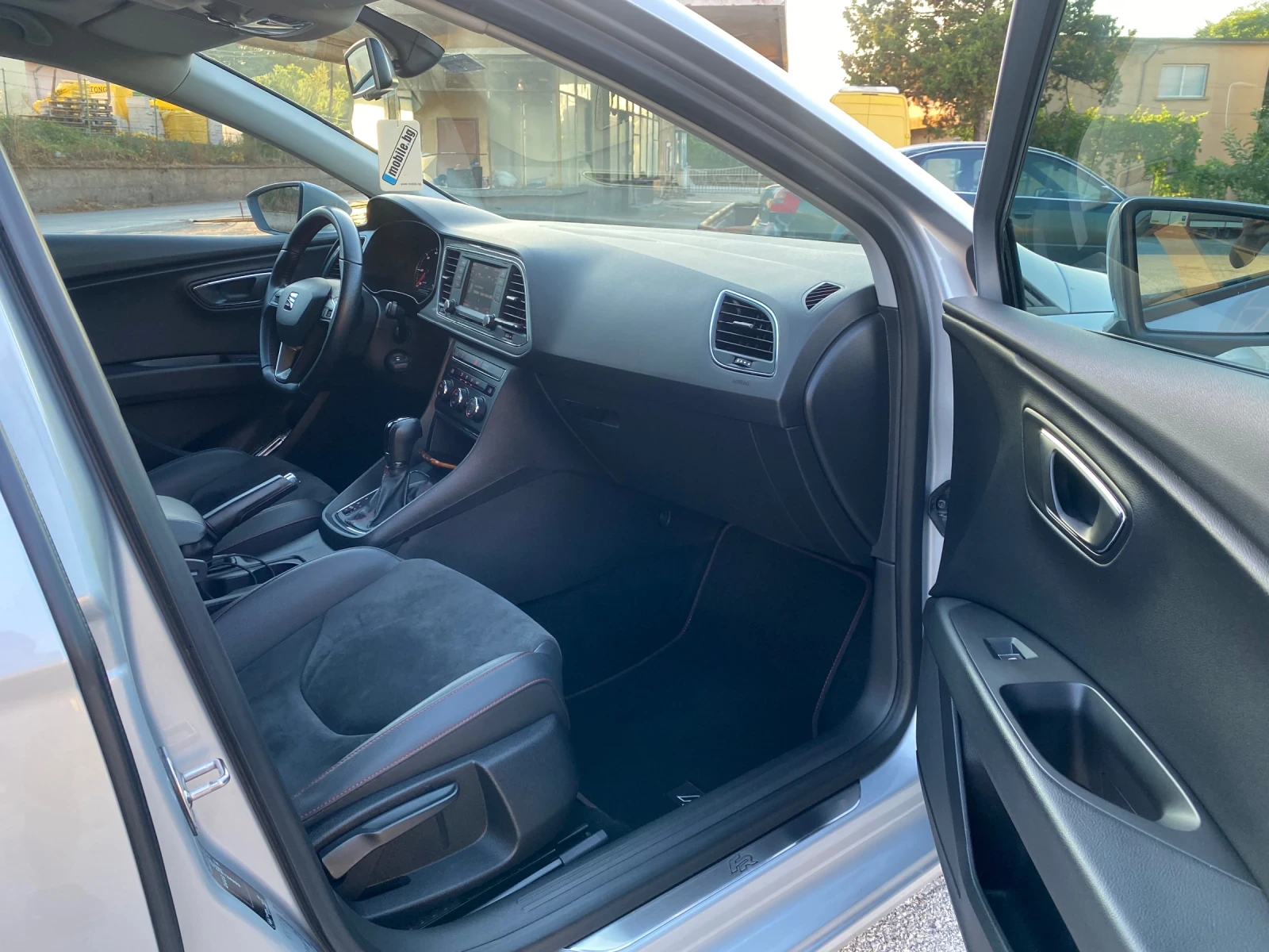 Seat Leon FR 2.0TDI 184 DSG - изображение 9 | Auto.bg Seat Leon FR 2.0TDI 184 DSG - изображение 9