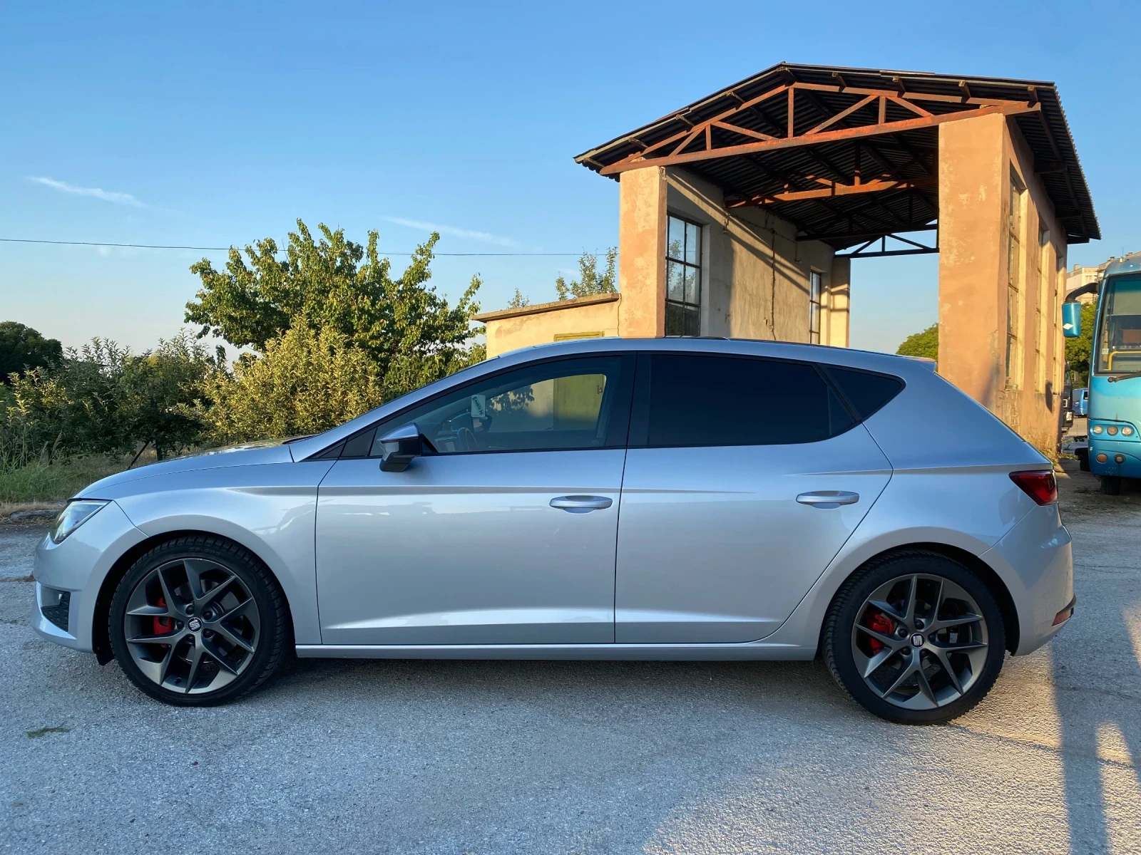 Seat Leon FR 2.0TDI 184 DSG - изображение 5 | Auto.bg Seat Leon FR 2.0TDI 184 DSG - изображение 5