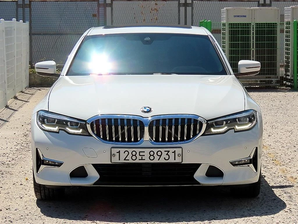 BMW 320 D * M ПАКЕТ * HEAD UP * ПАНОРАМА * ВКЛ ЗАСТРАХОВКА | Auto.bg — изображение 1 BMW 320 D * M ПАКЕТ * HEAD UP * ПАНОРАМА * ВКЛ ЗАСТРАХОВКА | Auto.bg — изображение 1