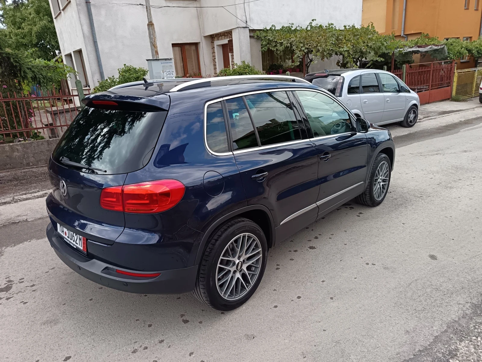 VW Tiguan 2.0 топ състояние 170к.с - изображение 6 | Auto.bg VW Tiguan 2.0 топ състояние 170к.с - изображение 6